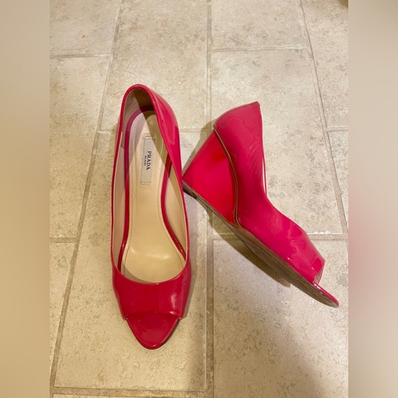 Prada Sport Pink Patent Leather Open Toe Wedges Size 37.5 - Picture 4 of 5